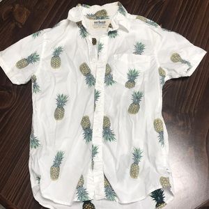 URBAN PIPELINE SHORT SLEEVE COLLARED BUTTON DOWN